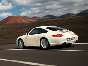 Porsche 911 carrera coupe 1024x768